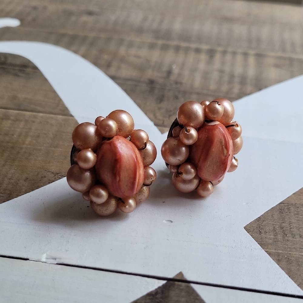 1980s Vintage Elegant Pearl Cluster Earrings